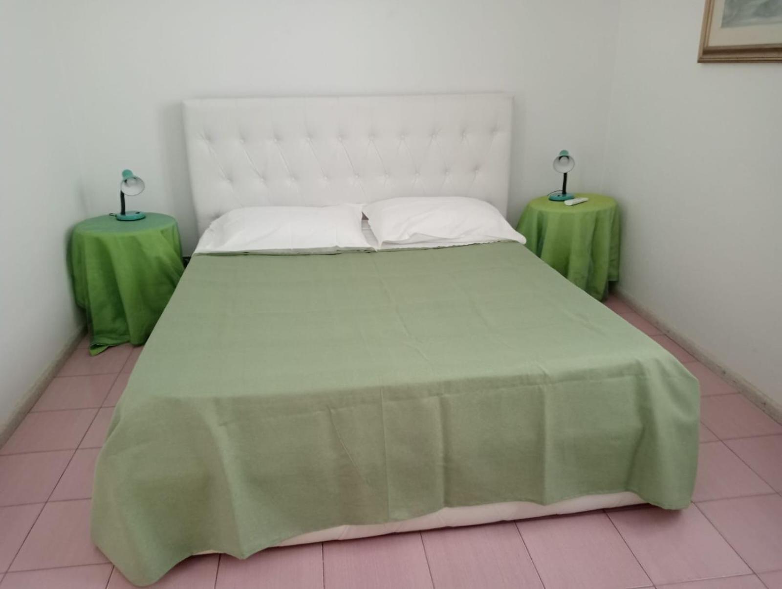 Terrazza Faraglioni Apartment Aci Trezza Exterior photo